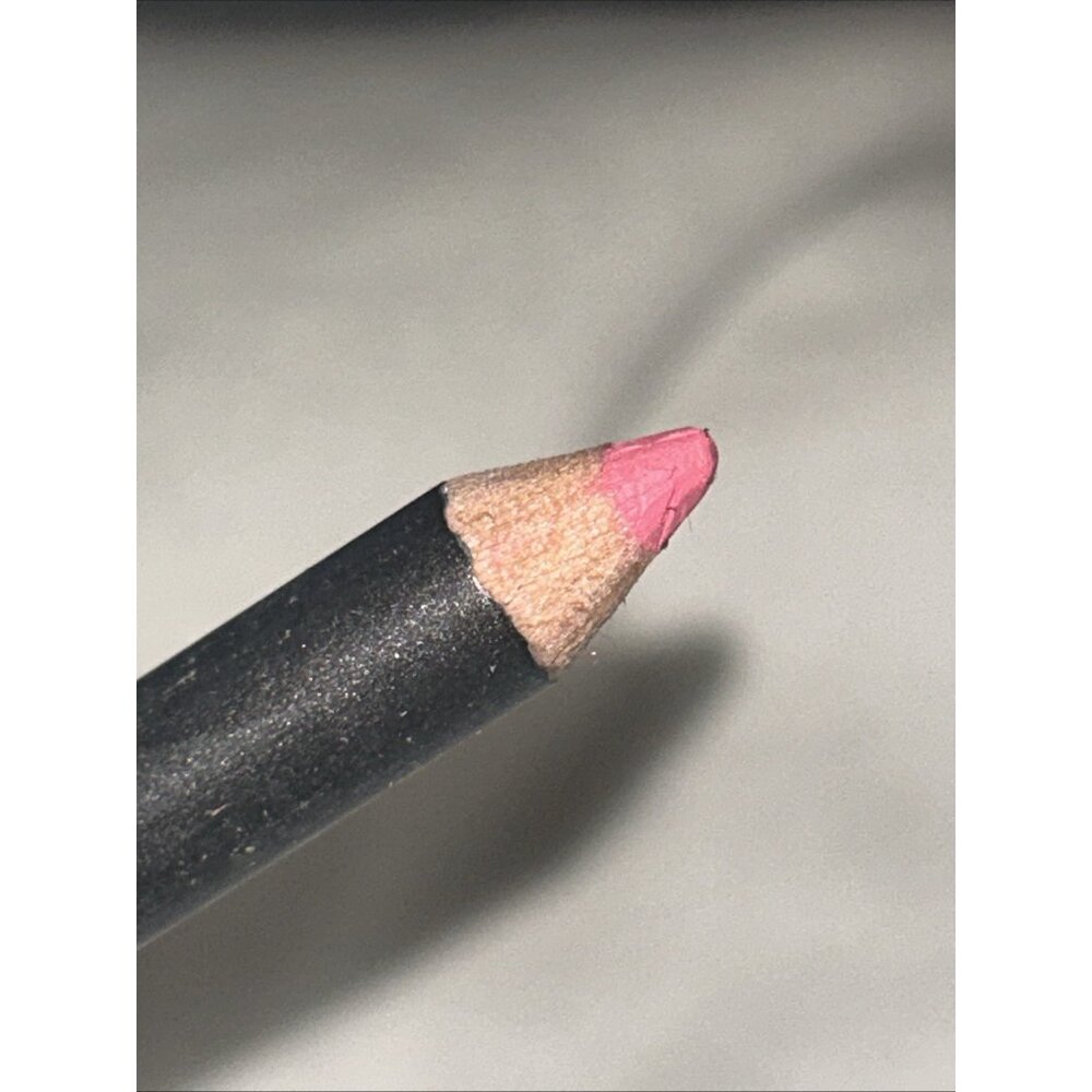 Italia Deluxe Ultrafine Pencil Lip liner 1041 Soft Pink New